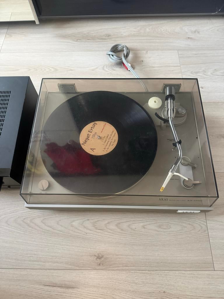 Akai AP-100C Automatische Platenspeler, Audio, Tv en Foto, Platenspelers, Ophalen, Automatisch, Zo goed als nieuw, Platenspeler