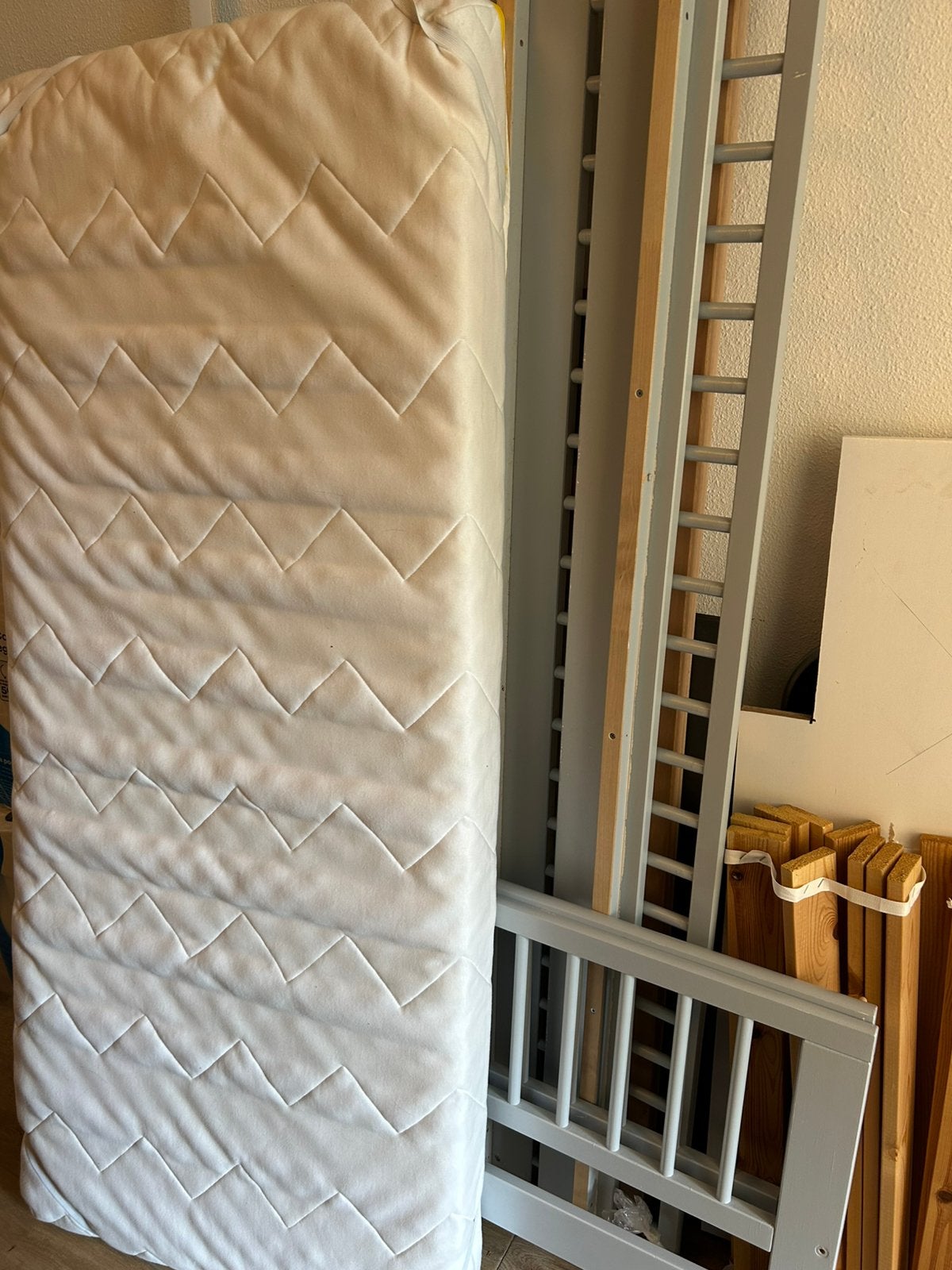 Peuterbed gratis op te halen, Huis en Inrichting, Ophalen, Gebruikt, Eenpersoons, Overige maten
