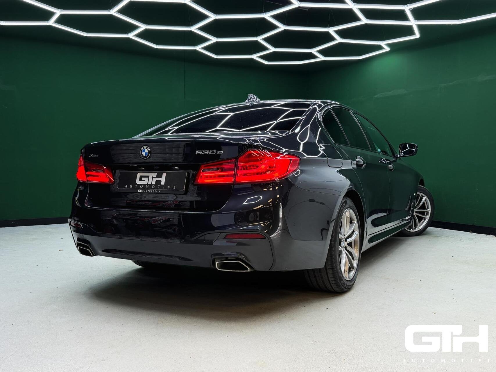 BMW 5-serie 530e M-Sport xDrive iPerformance H/K | Keyless, Automaat, 252 pk, Vierwielaandrijving, Hybride Elektrisch/Benzine