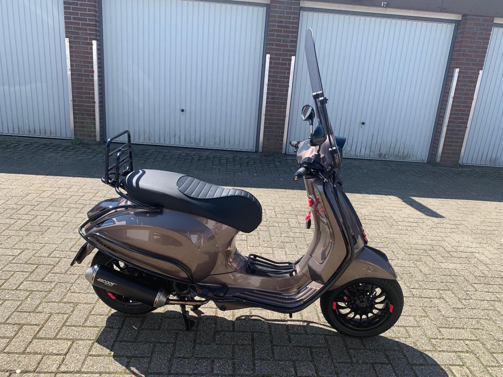 Vespa Primevera 50 - Goed onderhouden, Fietsen en Brommers, Scooters | Vespa, Gebruikt, Vespa S, Maximaal 45 km/u, Benzine, Ophalen of Verzenden