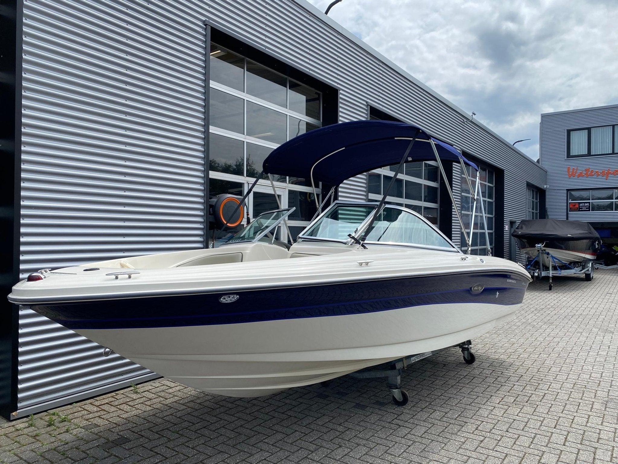 Sea Ray 185 Sport, Gebruikt, Binnenboordmotor, 190 pk, Overige materialen