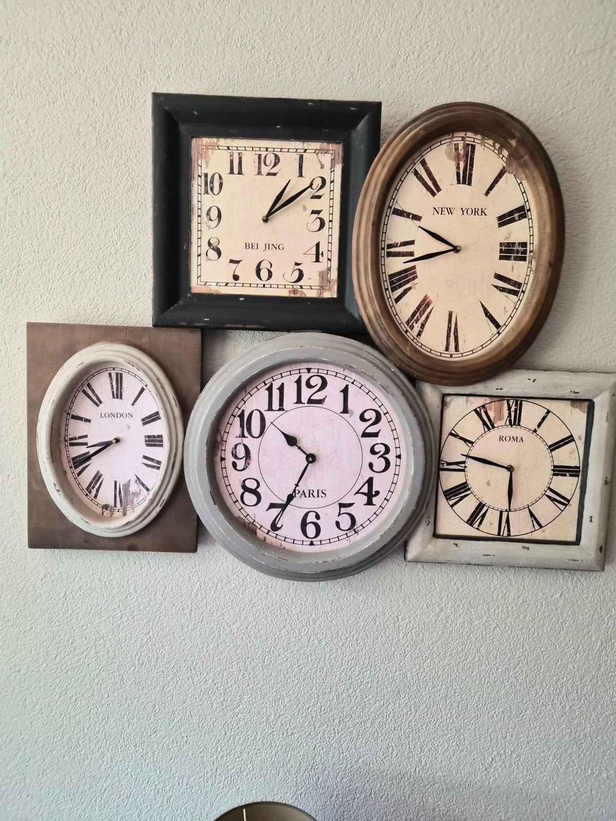 Set van 5 decoratieve wandklokken - Vintage stijl, Ophalen, Vintage, Analoog, Werkt op batterijen