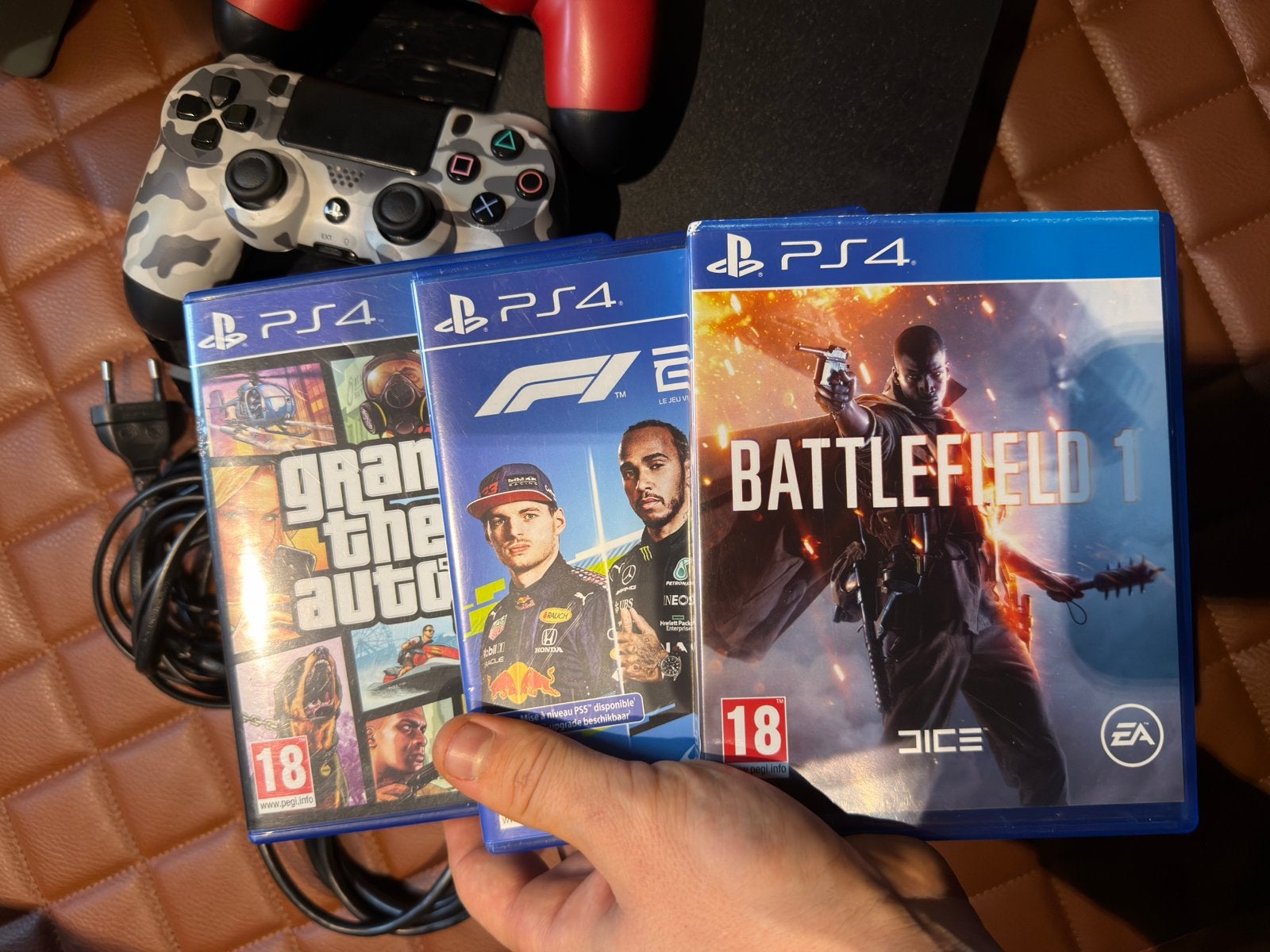 PlayStation 4 met 2 controllers en 3 games, Met 2 controllers, Ophalen of Verzenden, Original, 500 GB