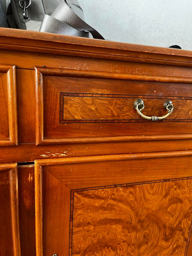 Klassiek dressoir met deurtjes en lichte gebruikerssporen, Ophalen, Gebruikt, 150 tot 200 cm, Met lade(s)