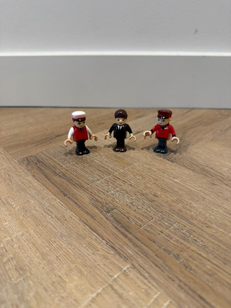 ZGAN 3x Brio houten trein passagier mini figuur poppetjes se, Ophalen of Verzenden, Zo goed als nieuw