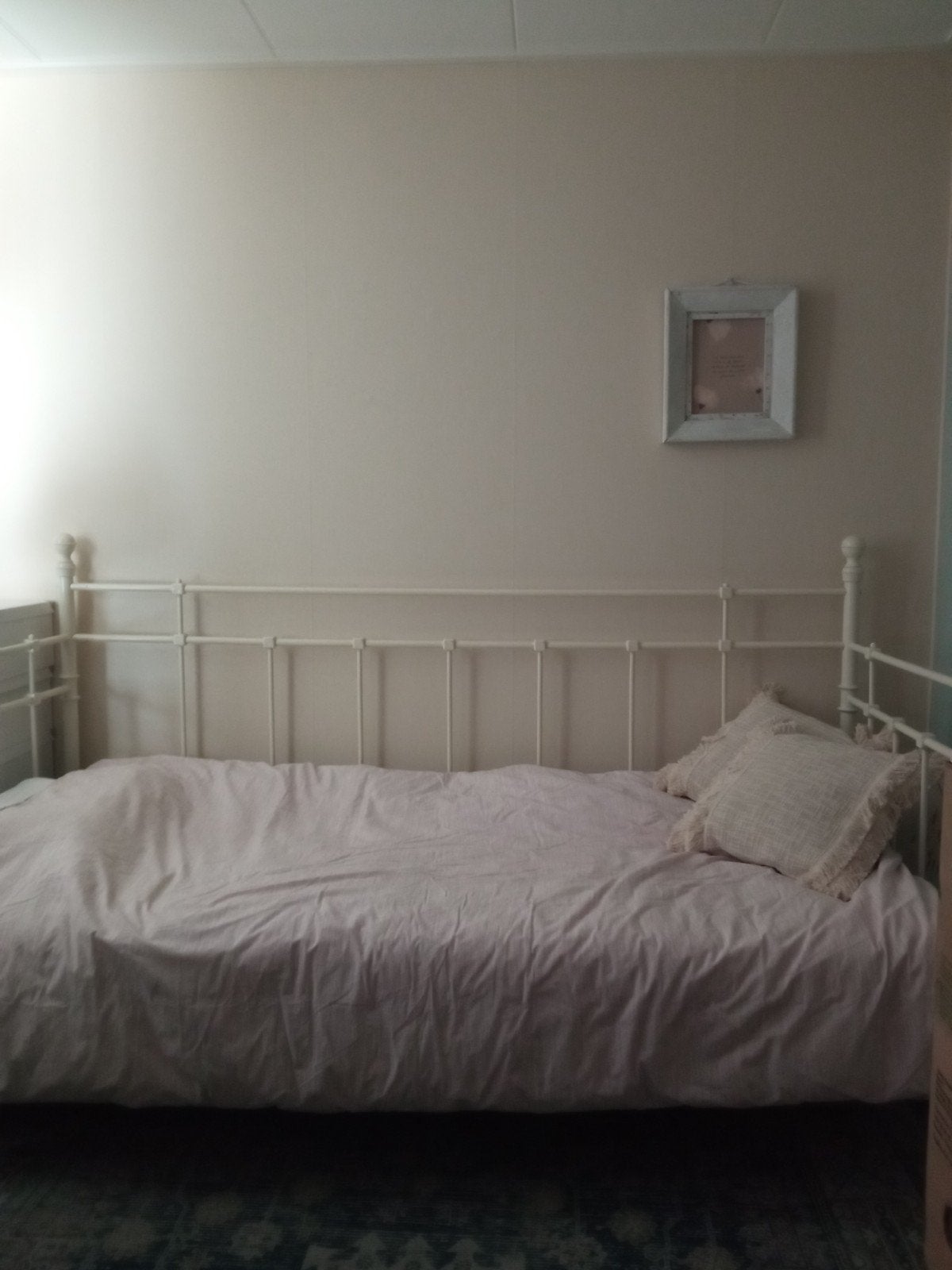 Metalen eenpersoonsbed, offwhite, 90x200. Inclusief., Ophalen, Eenpersoons, Hout, 90 cm