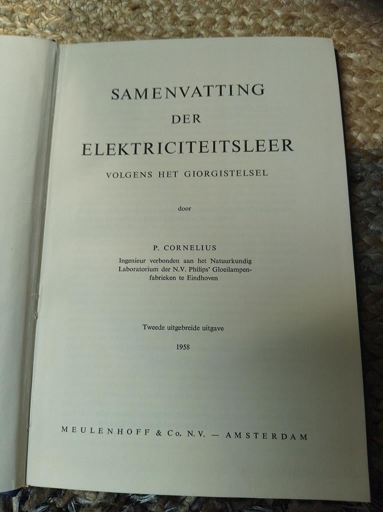 Samenvatting der Elektriciteitsleer P. Cornelius 1958, Ophalen of Verzenden
