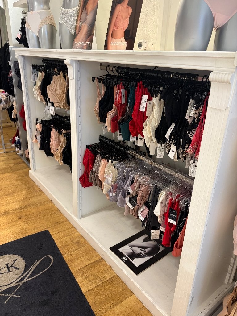 Winkelinventaris lingeriewinkel, Ophalen
