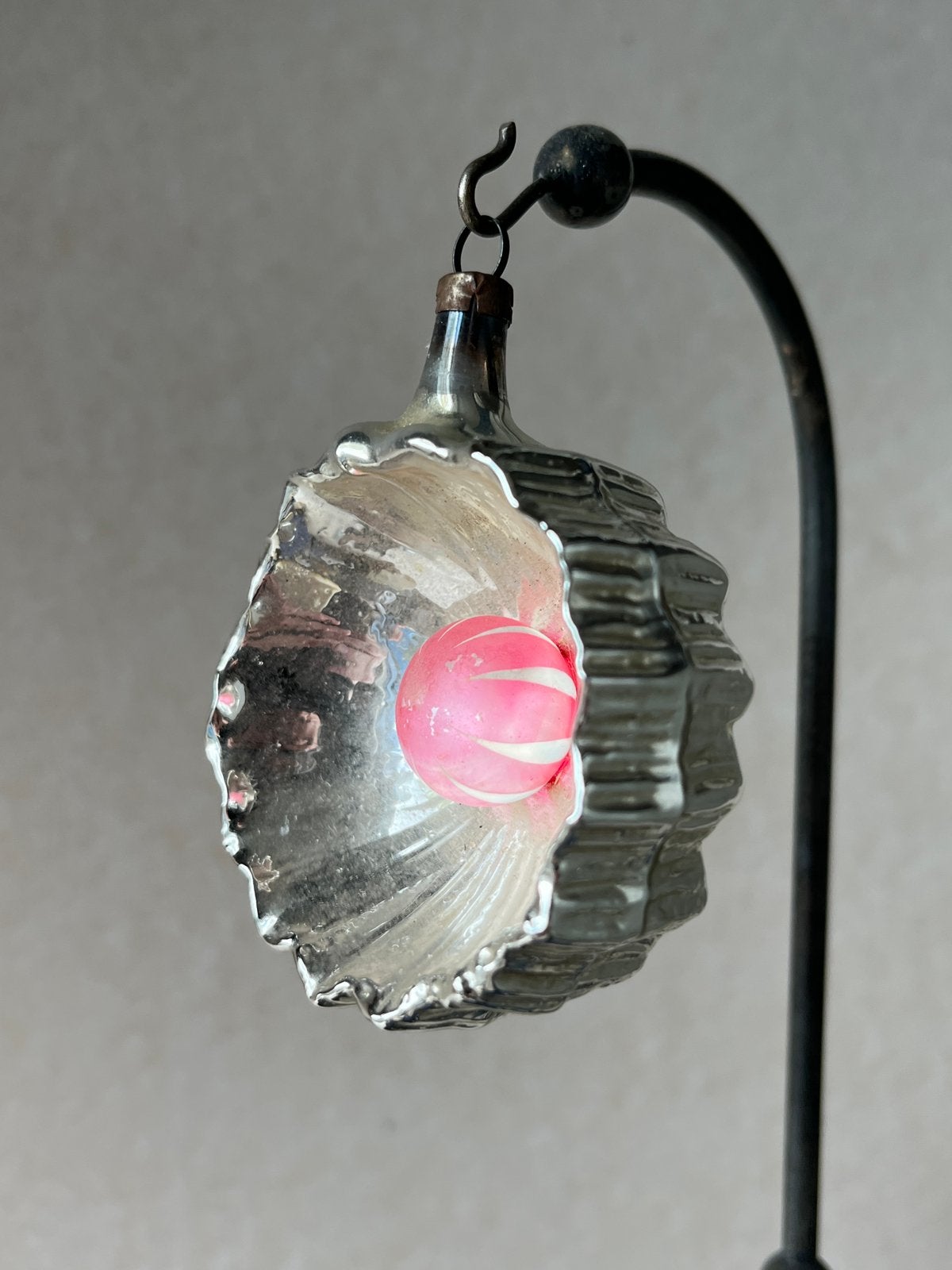 Aparte glazen reflex deuk kerstbal, roze bolletje, Gebruikt, ., Ophalen of Verzenden, .