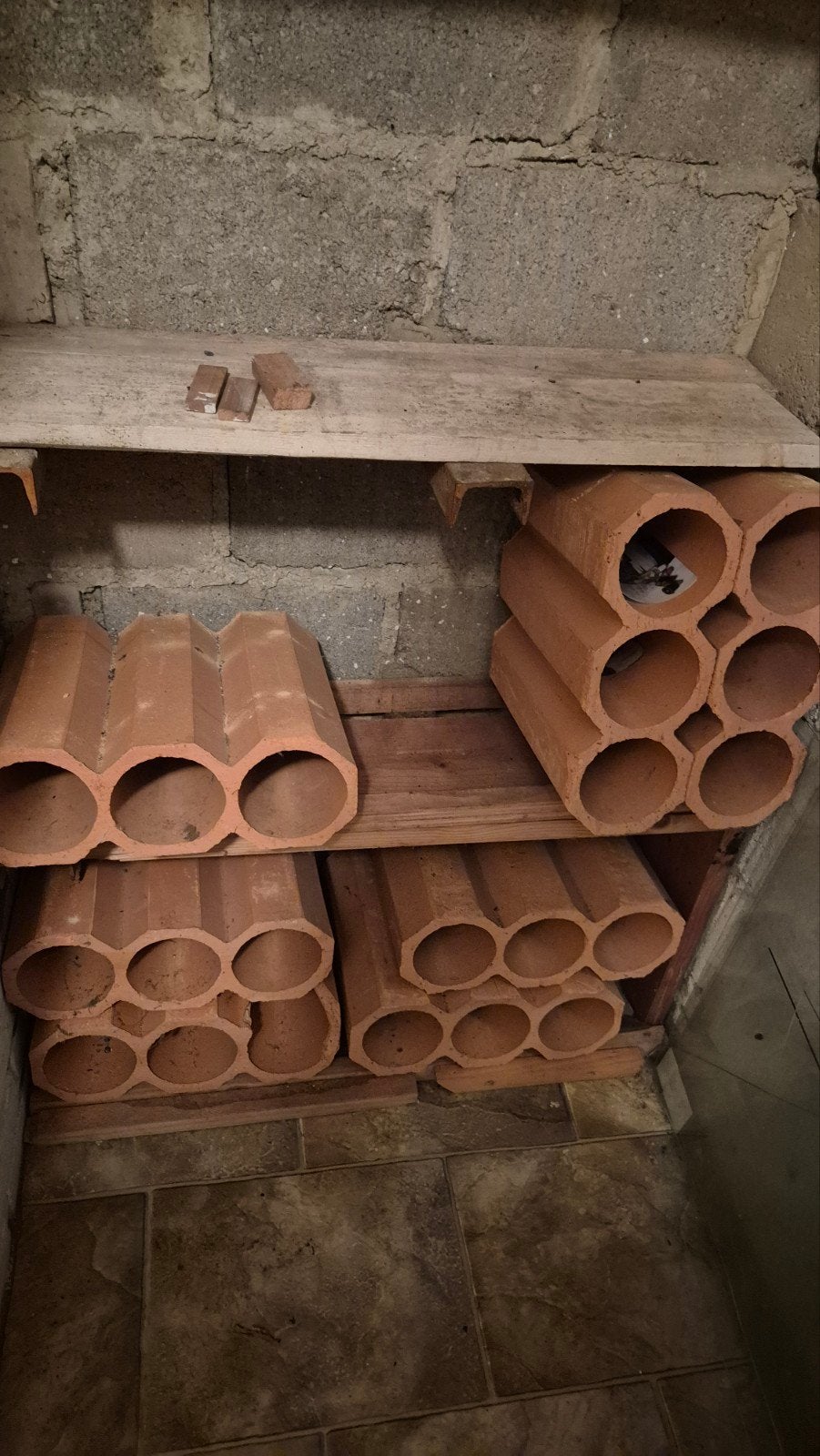 Terracotta wijnflessen opbergrekken - 21  flessen, Ophalen