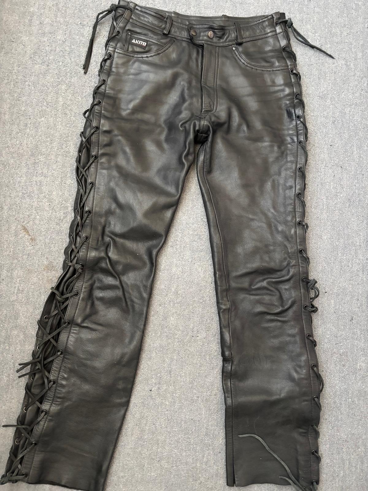 Akito Leren Motorbroek met Veters - Maat 38/40, Motoren, Kleding | Motorkleding, Broek | leer, Dames, Ophalen of Verzenden, Akito