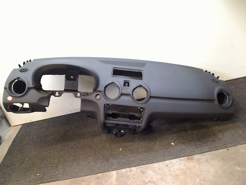 Dashboard Audi A1 Sportback (8XA/8XF) (2015-03/2018-10), Auto-onderdelen, Gebruikt, Auto-Union-Straße  1, Ingolstadt 85057, , Duitsland