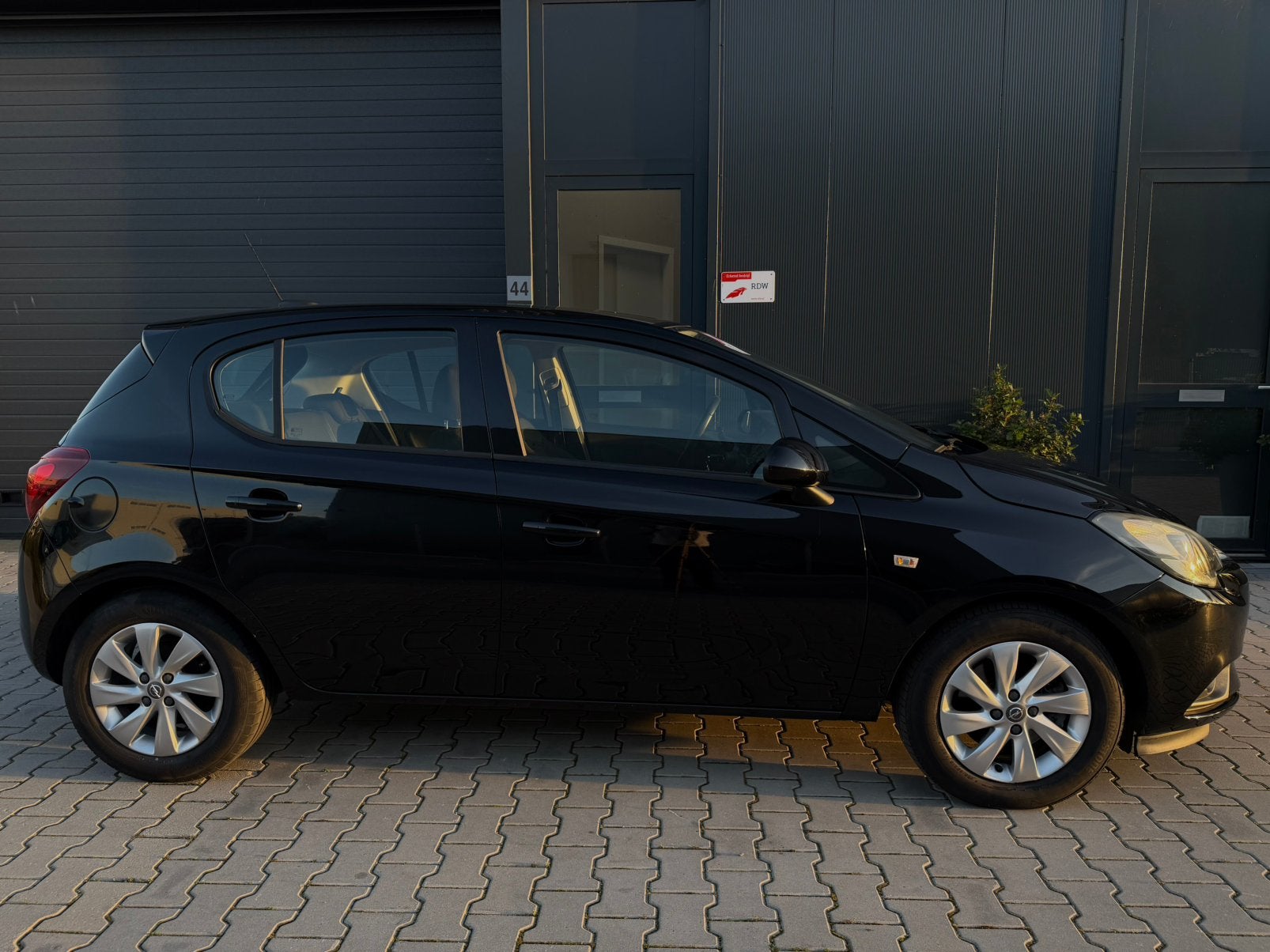 Foto 5 van Opel Corsa 1.0 | CarPlay | Airco | Nieuwe APK | OH-beurt