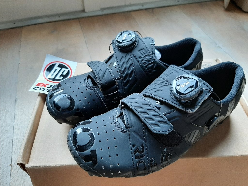 Bont cycling fietsschoenen Riot MTB wide, maat 37, Fietsen en Brommers, Fietsaccessoires | Fietskleding, Bont cycling, Schoenen