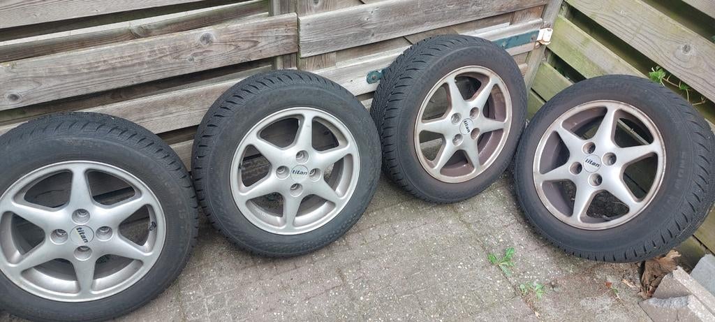 Winterbanden 185 60 15   nog zeker 5 mm, Auto-onderdelen, Ophalen, 15 inch, Banden en Velgen, 185 mm