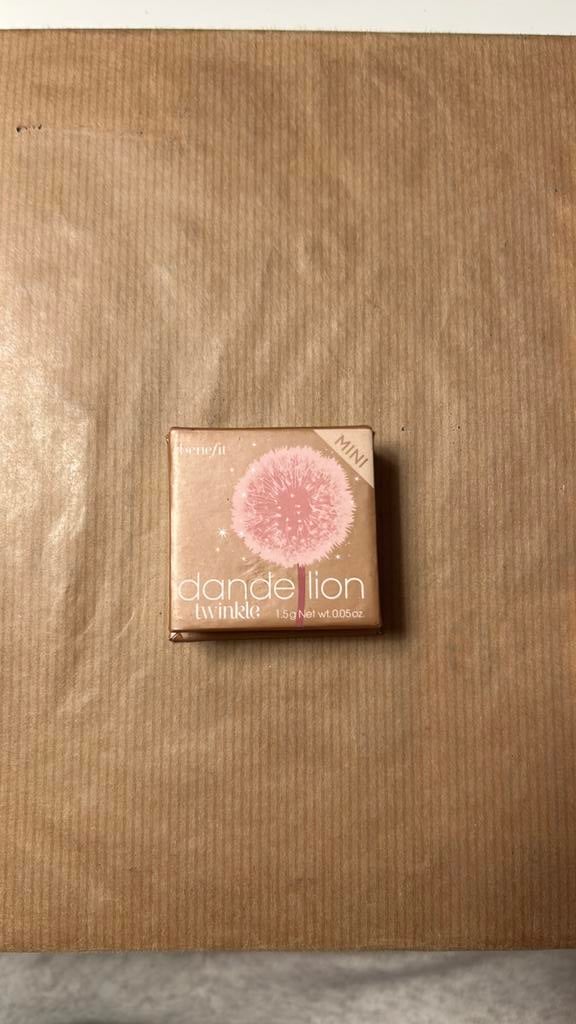 Dandelion twinkle highlighter benefit, Verzenden, Zo goed als nieuw, Goud, Gehele gezicht