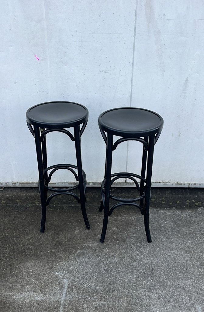 2 stuks nette cafe bar mancave krukken thonet bistro bruin, Ophalen, Met voetsteun, 60 tot 90 cm, Zo goed als nieuw