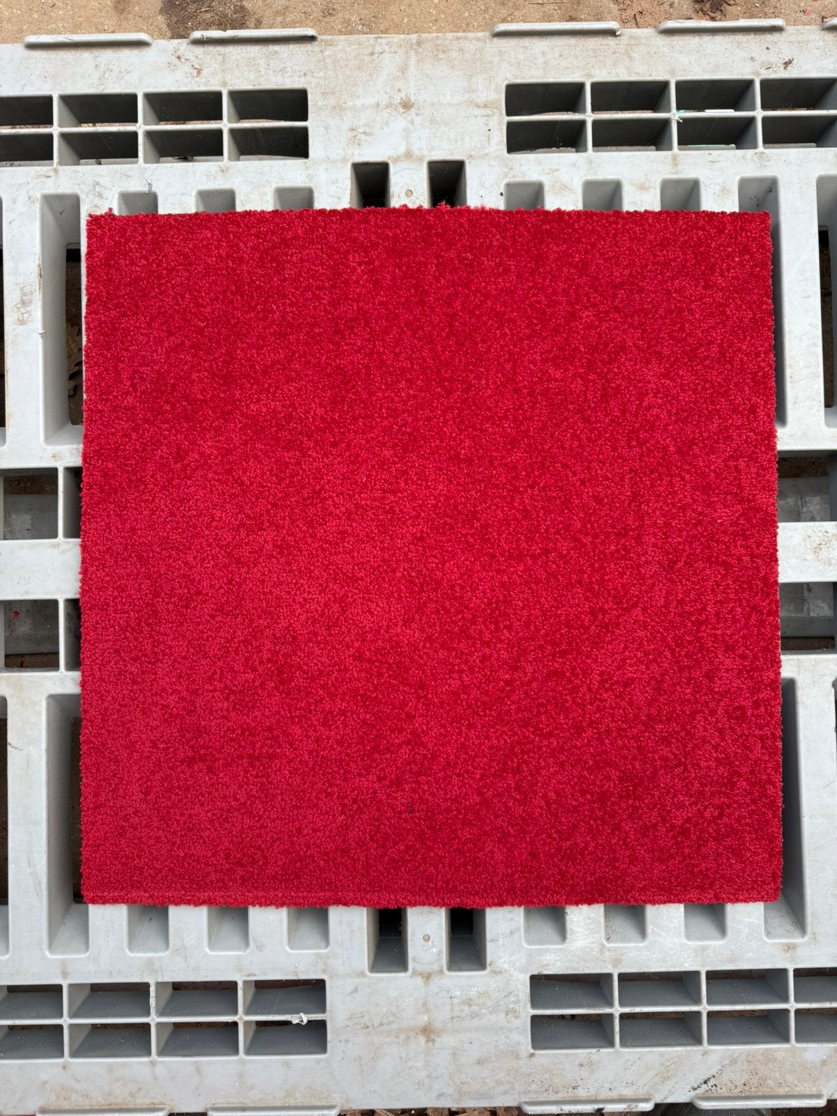 Tapijttegels Desso - rood/bordeaux - 50x50- 55 m2, Ophalen, Gebruikt, Desso, Tapijttegels