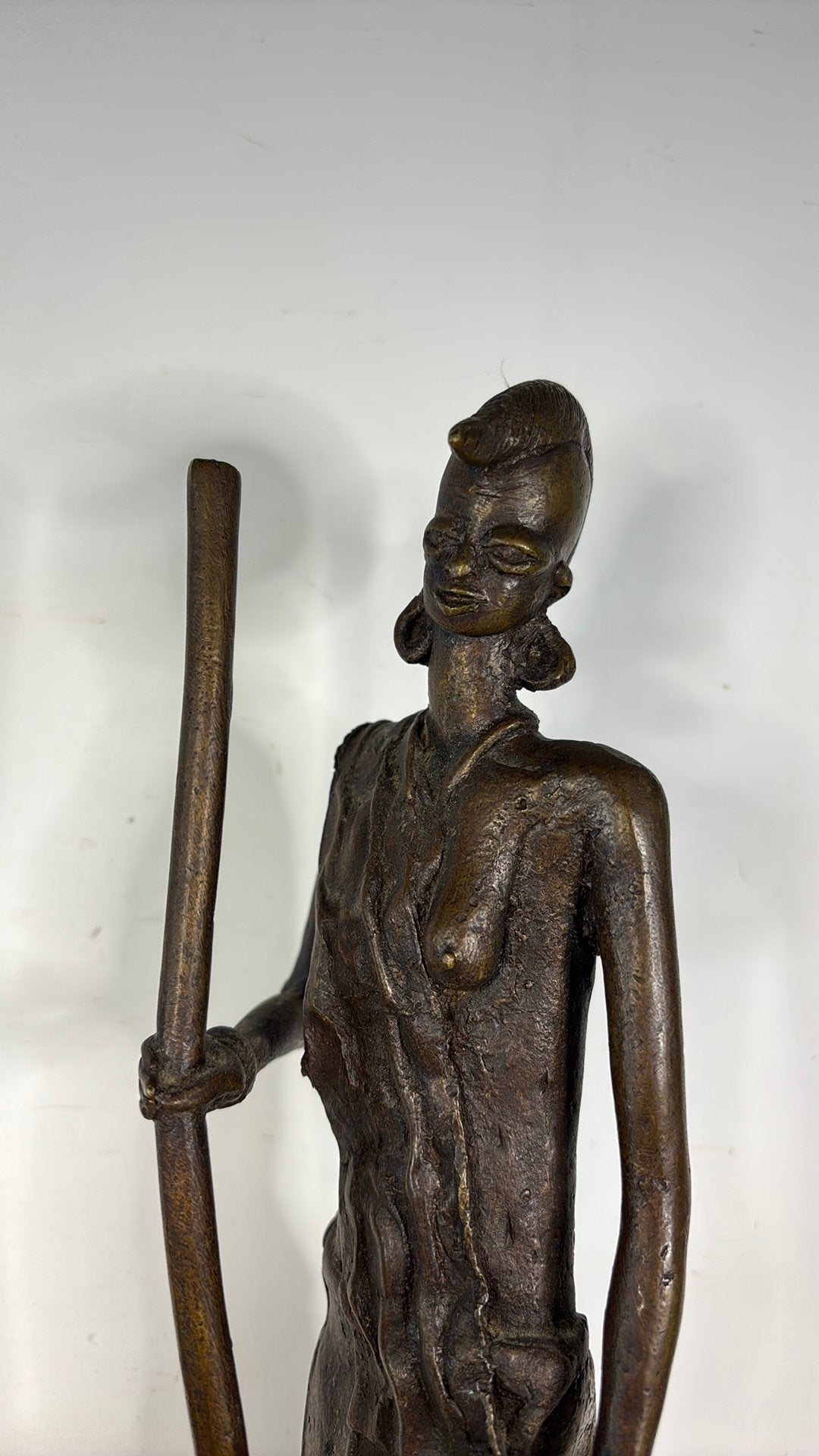 Vrouw met vijzel - brons beeld, Antiek en Kunst, Antiek | Koper en Brons, Verzenden