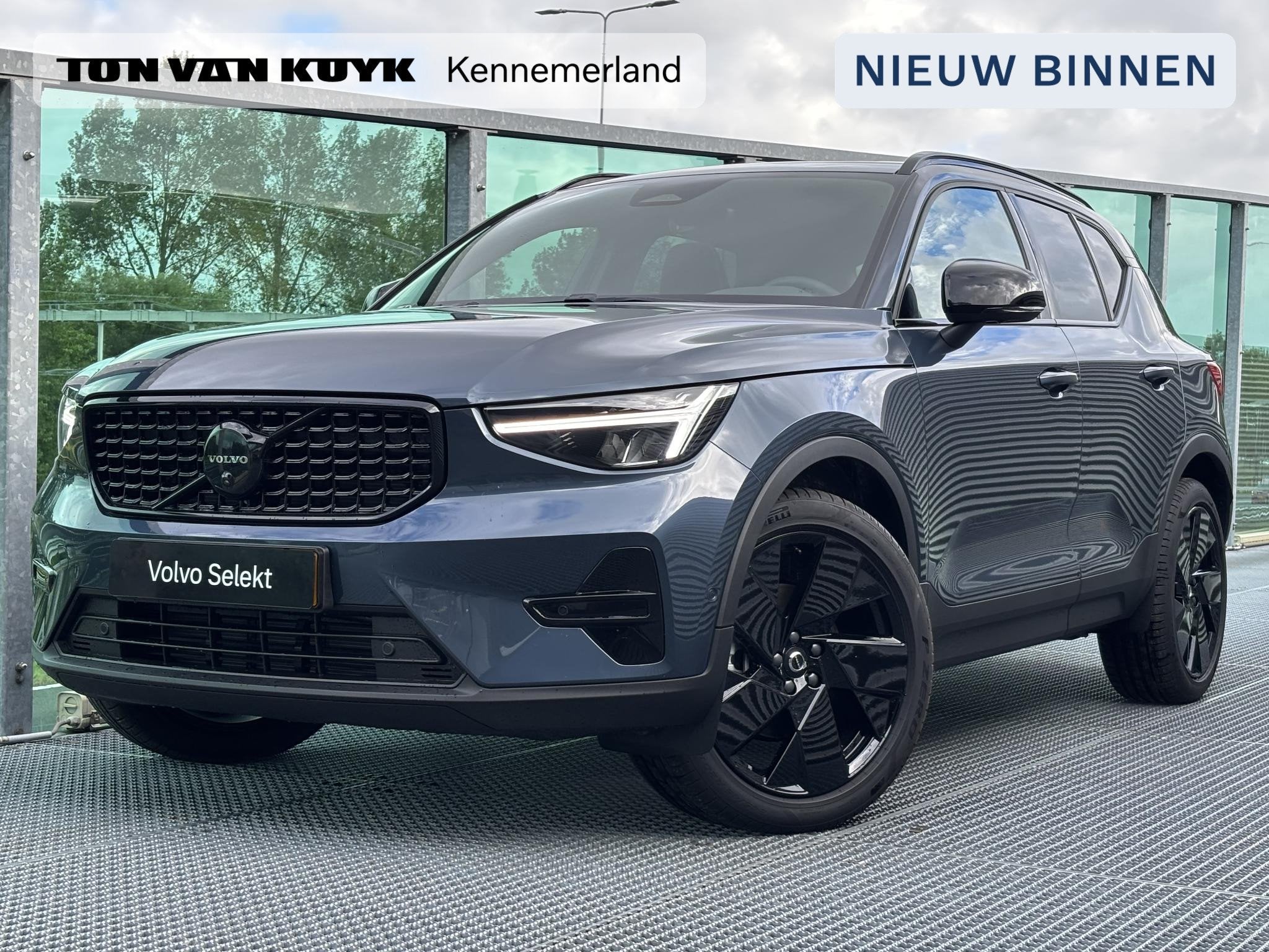 Volvo XC40 2.0 B4 Plus Black Edition Mild hybrid Automaat, P, Gebruikt, 4 cilinders, Blauw, Origineel Nederlands
