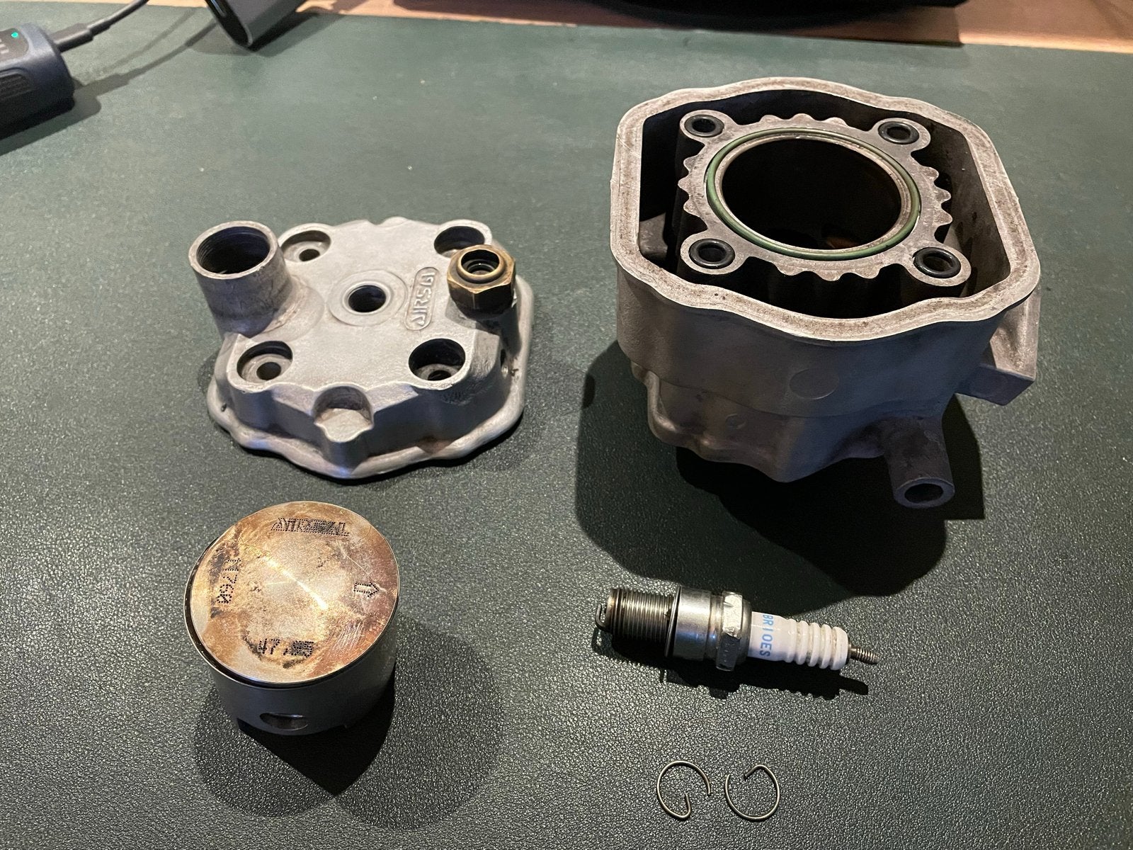 73cc / 70 cc Airsal aluminium Cilinder Derbi Senda 3, Ophalen of Verzenden, Zo goed als nieuw, Cilinder