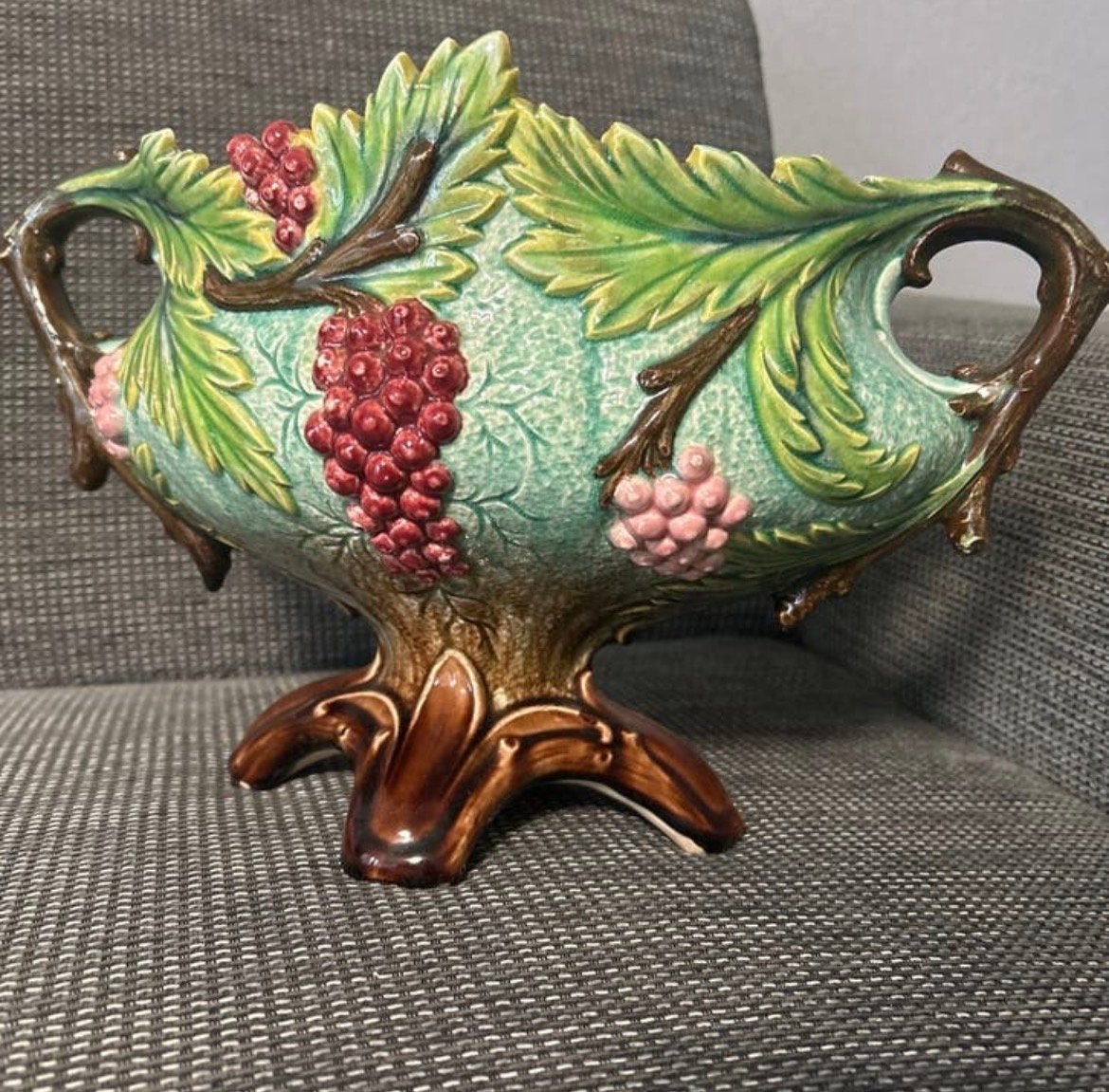 Vintage Majolica Druivenvaas - Uniek Decoratief Stuk, Antiek en Kunst, Antiek | Vazen, Ophalen of Verzenden