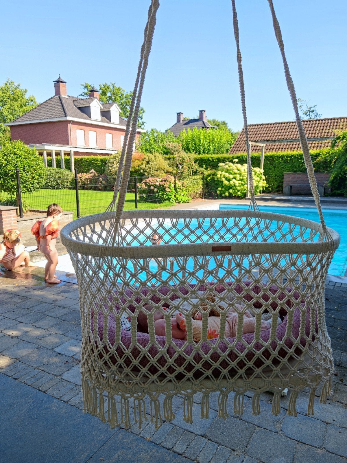 Schattig macramé hangwiegje met matrasje 'Rock that label', Kinderen en Baby's, Babywiegjes en Ledikanten, Ophalen of Verzenden