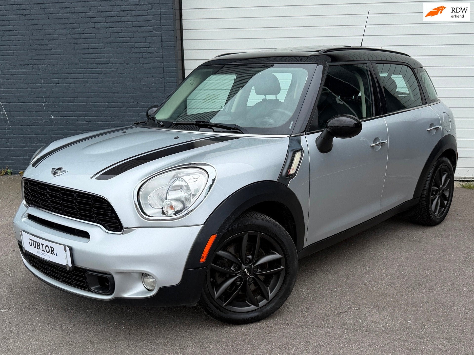 Mini Countryman 1.6 Cooper S Chili PANORAMADAK/LEDER/LMV/BLU, Voorwielaandrijving, Euro 5, Gebruikt, Zwart