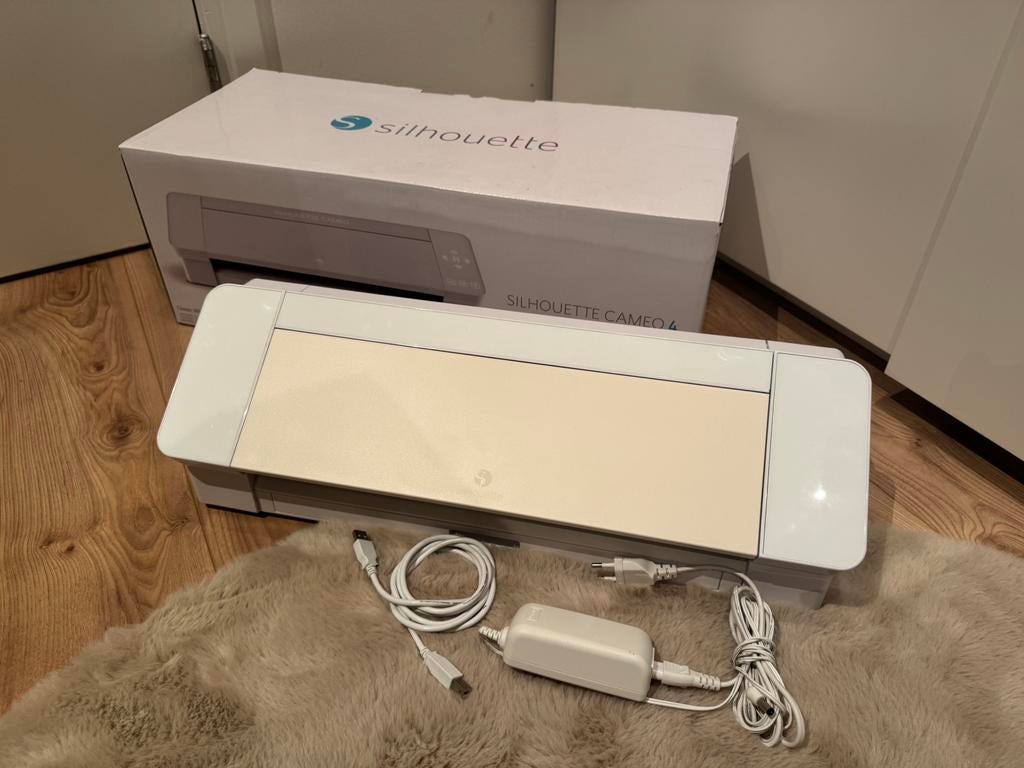 Silhouette Cameo 4 | snijplotter | in goede staat, Hobby en Vrije tijd, Ophalen of Verzenden, Zo goed als nieuw, Gereedschap of Toebehoren