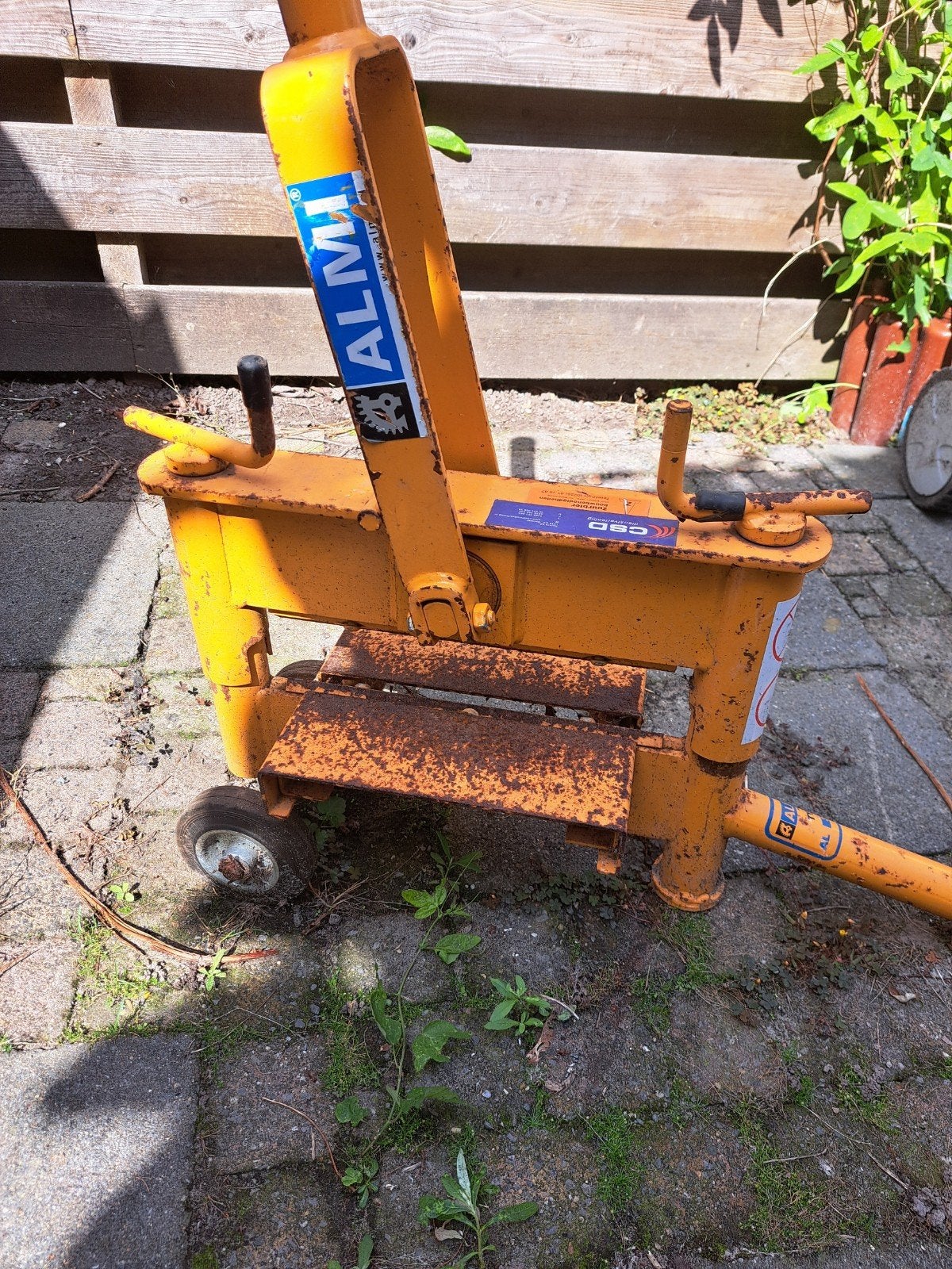 Almi AL100 steenknipper - Gebruikt, Doe-het-zelf en Verbouw, Ophalen, Gebruikt, Overige typen, Overige merken