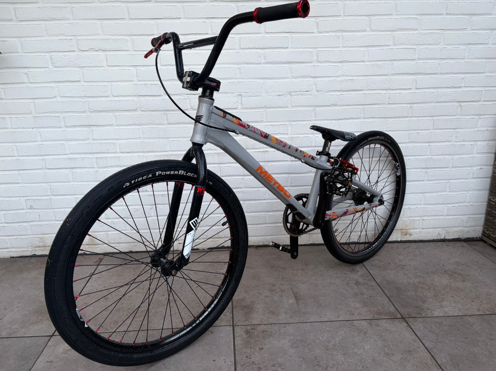 Meybo Holeshot Cruiser afgemonteerd met kwaliteitsonderdelen, Fietsen en Brommers, Ophalen, Zo goed als nieuw, Aluminium, 24 inch of meer