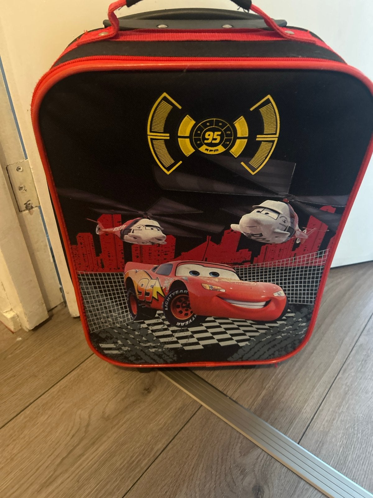 Cars Lightning McQueen kinderkoffer met wielen, Ophalen of Verzenden, Gebruikt