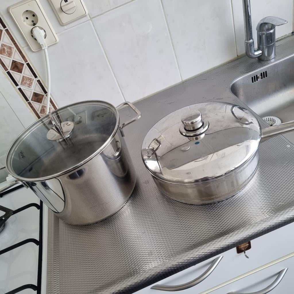 VIVO RVS twee pannen van 6 Liter., Pannenset, Ophalen of Verzenden, Zo goed als nieuw, Rvs
