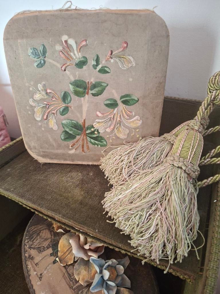 Doosje zijden beschilderd uit parijs, Antiek en Kunst, Curiosa en Brocante, Ophalen of Verzenden