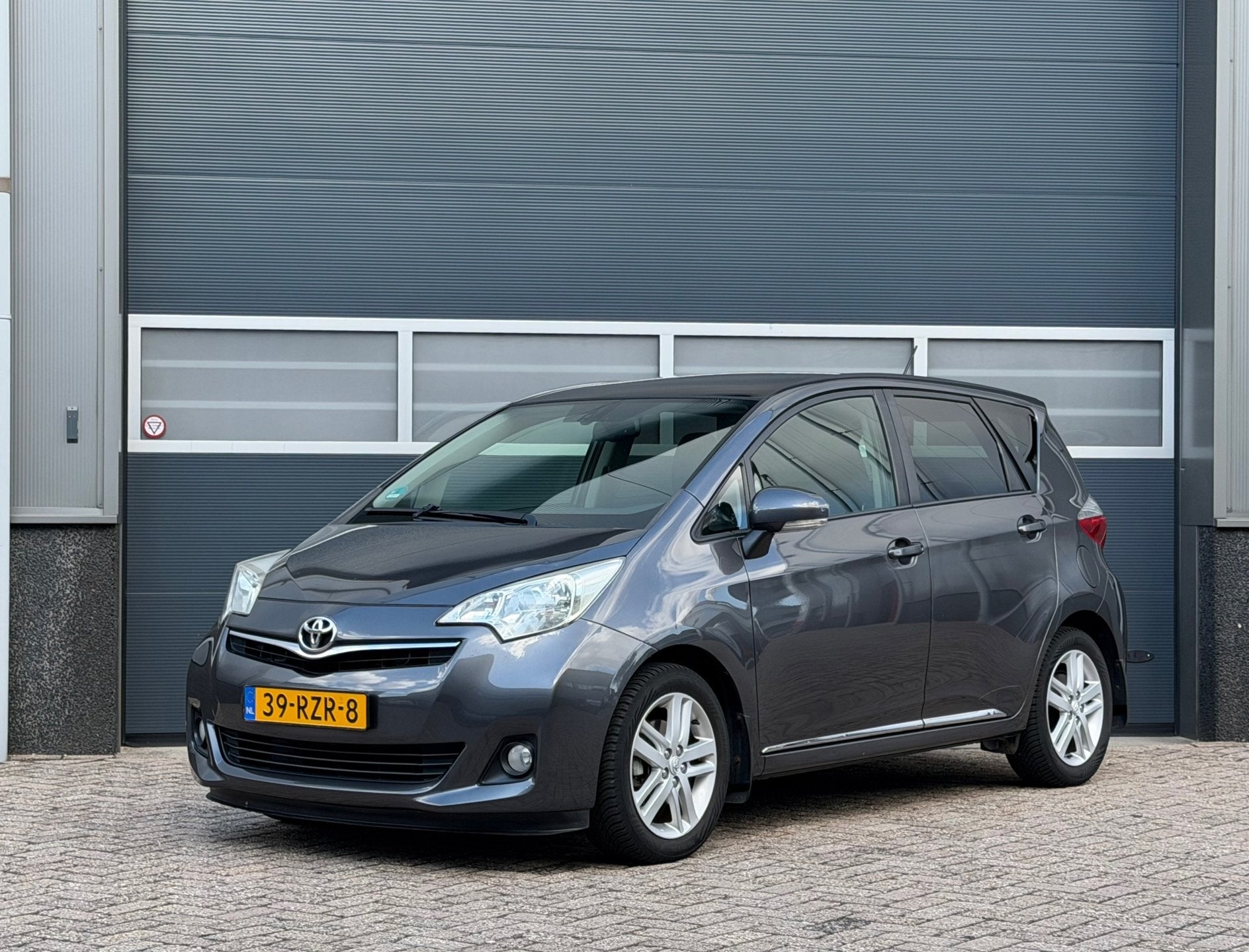 Toyota Verso-S 1.3 VVT-i Dynamic bj.2011 Autom|Camera|Navi|T, Euro 5, Stof, Gebruikt, 4 cilinders