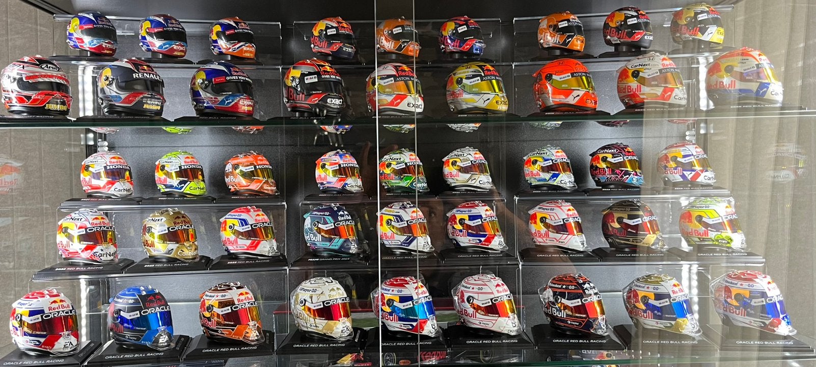 Alle 1:4 & 1:5 helmen Max Verstappen - complete verzameling, Ophalen of Verzenden, Zo goed als nieuw, Overige typen