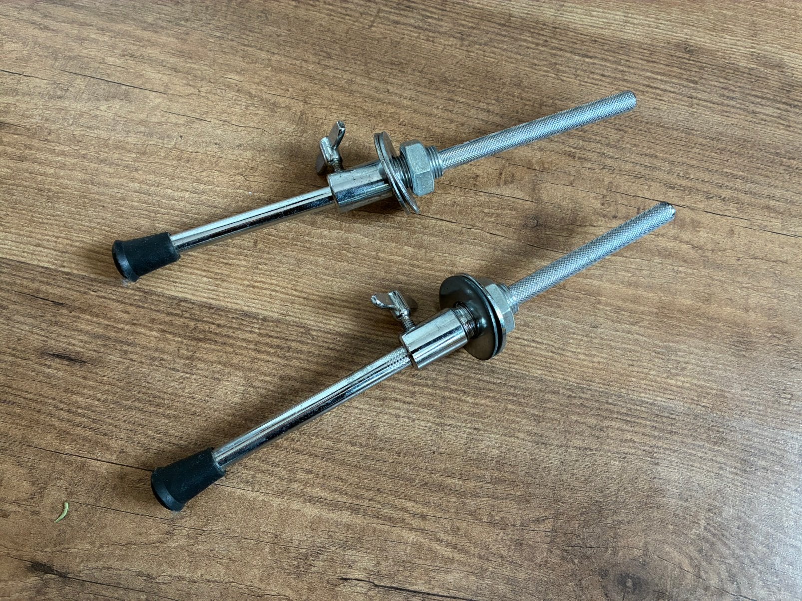 Set Bass Drum Poten met Poot-houders, Voor Een Enkel Gat, Gebruikt, Verzenden, Drums of Percussie, Nvt