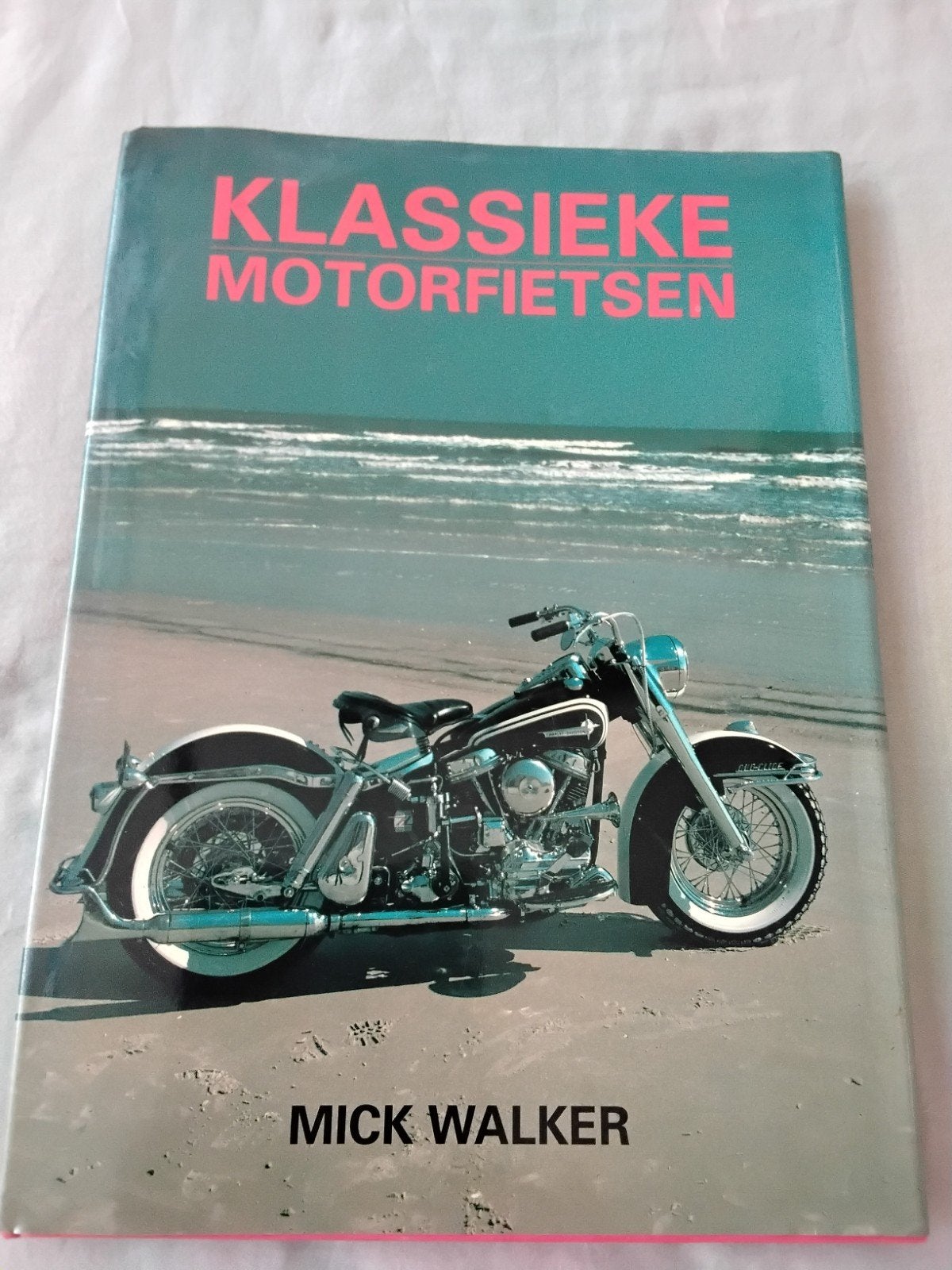 Klassieke motorfietsen, prachtig boek vol foto's, Ophalen, Zo goed als nieuw
