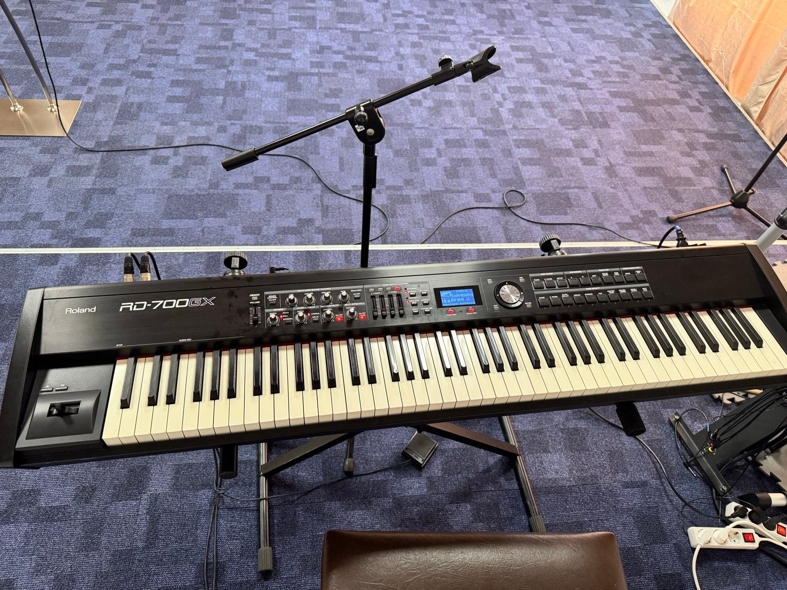 Roland RD-700GX Digitale Piano - Zo goed als nieuw, Muziek en Instrumenten, Keyboards, 88 toetsen, Roland, Ophalen of Verzenden