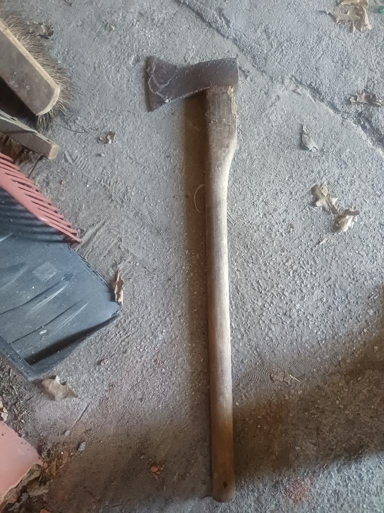 Oude spullen uit stal. Gereedschap, vogelkooien etc etc, Ophalen, Gebruikt