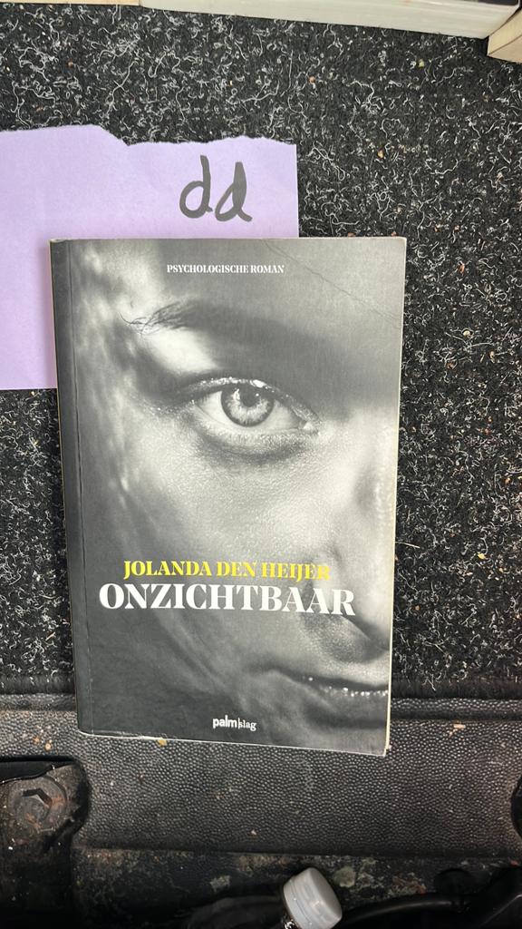 Onzichtbaar - Jolanda den Heijer (Psychologische Roman), Boeken, Ophalen of Verzenden, Zo goed als nieuw, Nederland