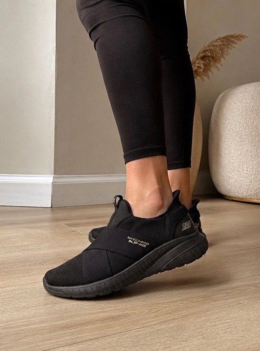 Sketchers slip ins bobs sport squad women sneakers shoes 41, Kleding | Dames, Schoenen, Zwart, Ophalen of Verzenden, Sneakers of Gympen