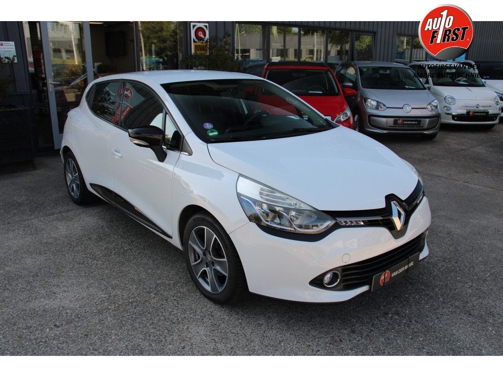 Renault Clio 0.9 TCe Night&Day (bj 2015), Stof, Zwart, 540 kg, Wit