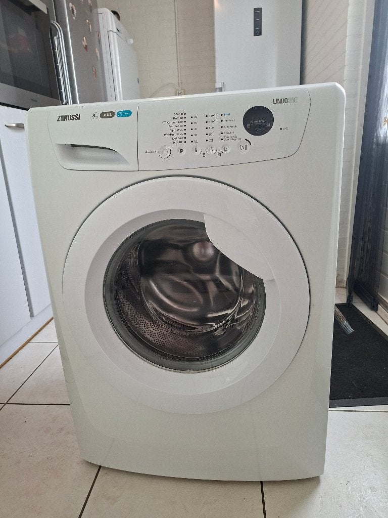 Zanussi Lindo 300 Wasmachine 8kg XXL - Voorlader, Witgoed en Apparatuur, Ophalen, Gebruikt, Handwasprogramma, 8 tot 10 kg