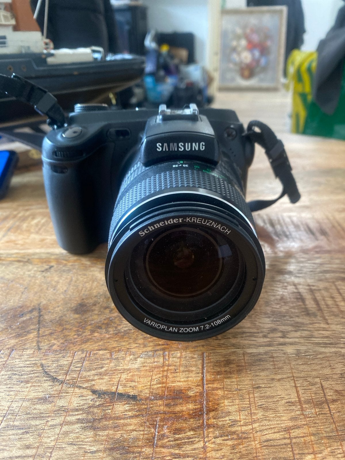 Samsung Pro 815 Bridgecamera - Schneider-Kreuznach lens, Gebruikt, Ophalen of Verzenden, Samsung, Draagriem