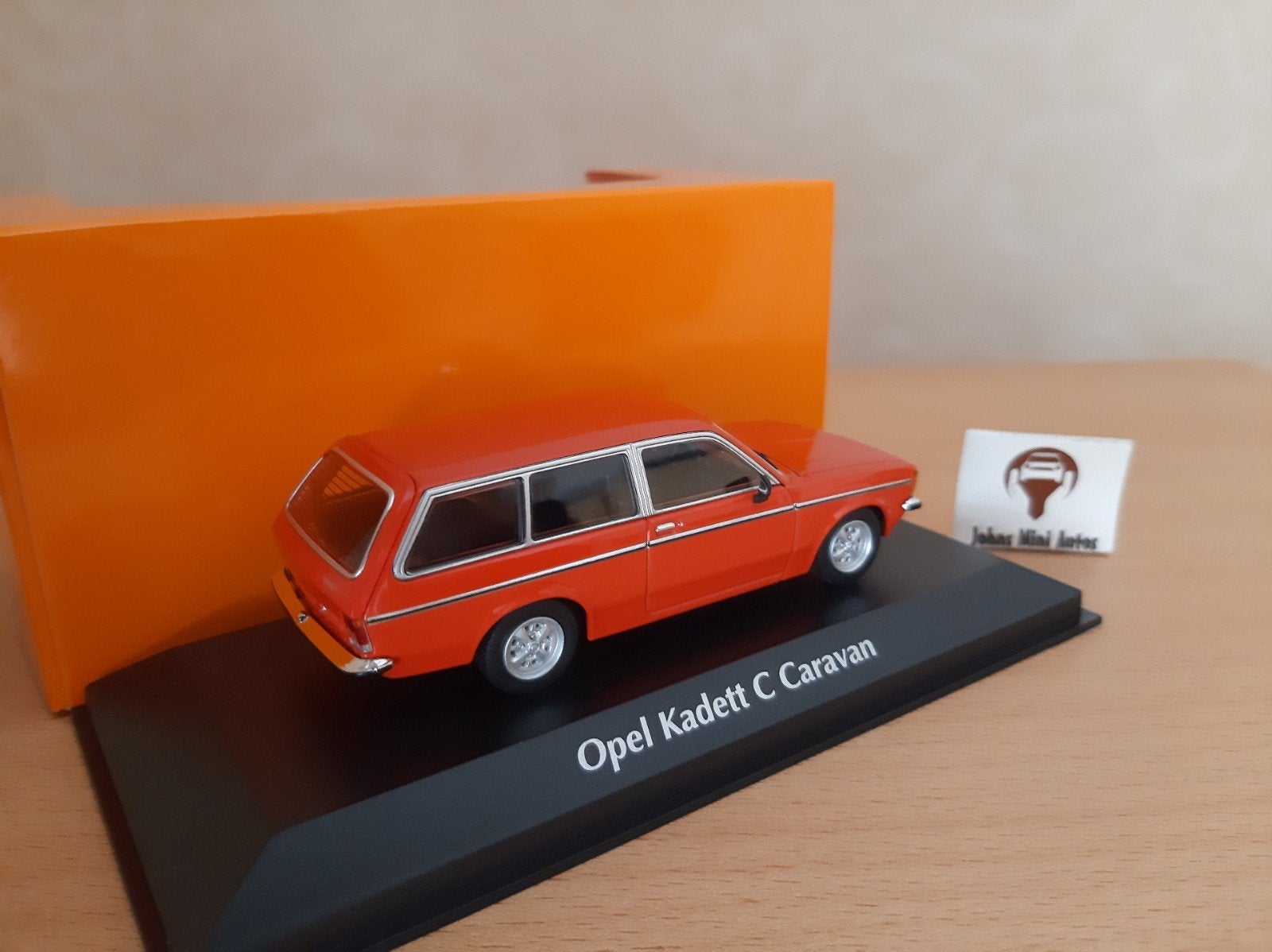 Opel Kadett C Caravan L rood 1978 van Maxichamps 1:43, Overige merken, Auto, Nieuw, Ophalen of Verzenden