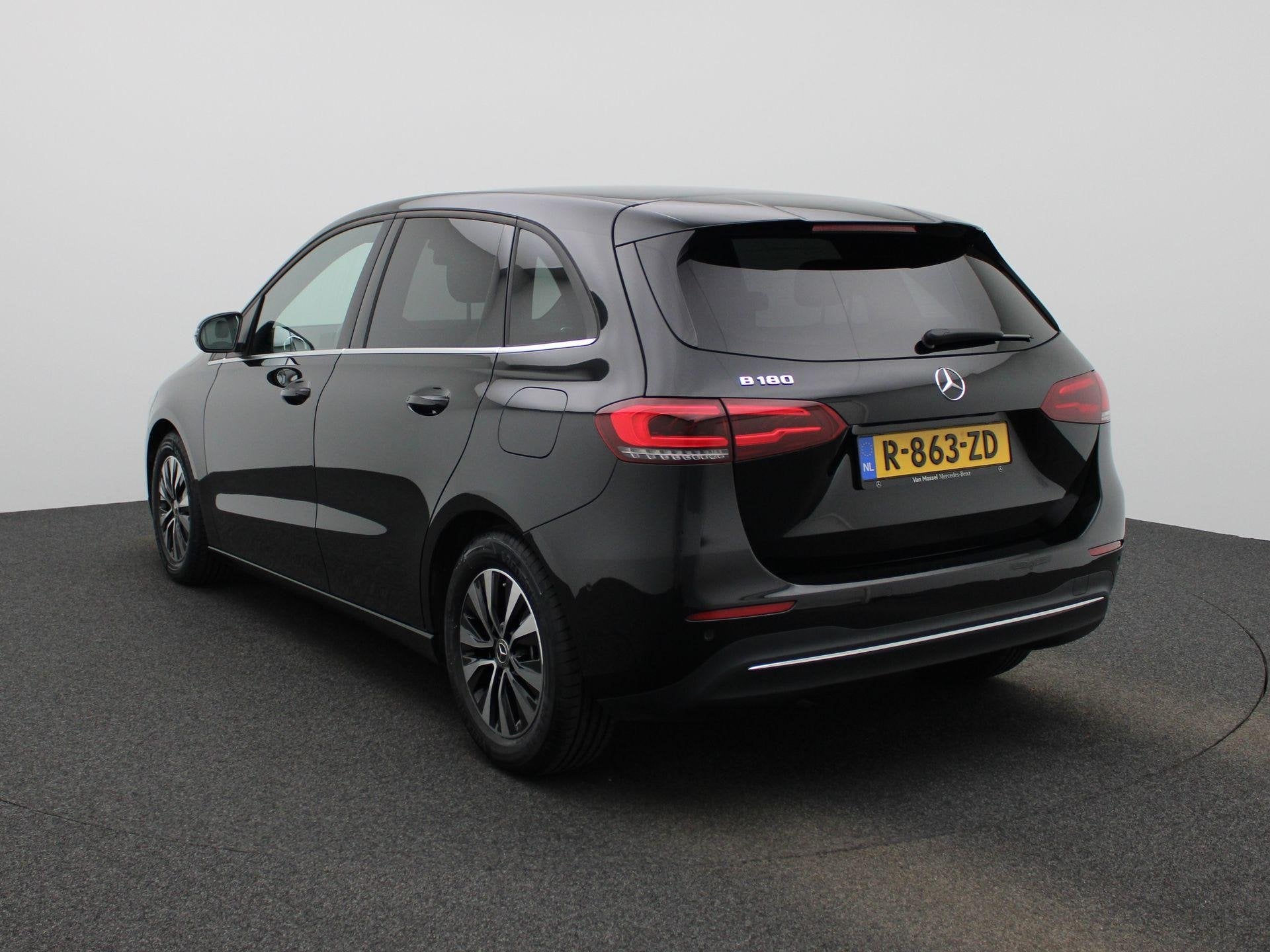 Mercedes-Benz B-klasse 180 Business Line AUTOMAAT | NAVIGATI, 12 maanden, 136 pk, Gebruikt, 4 cilinders