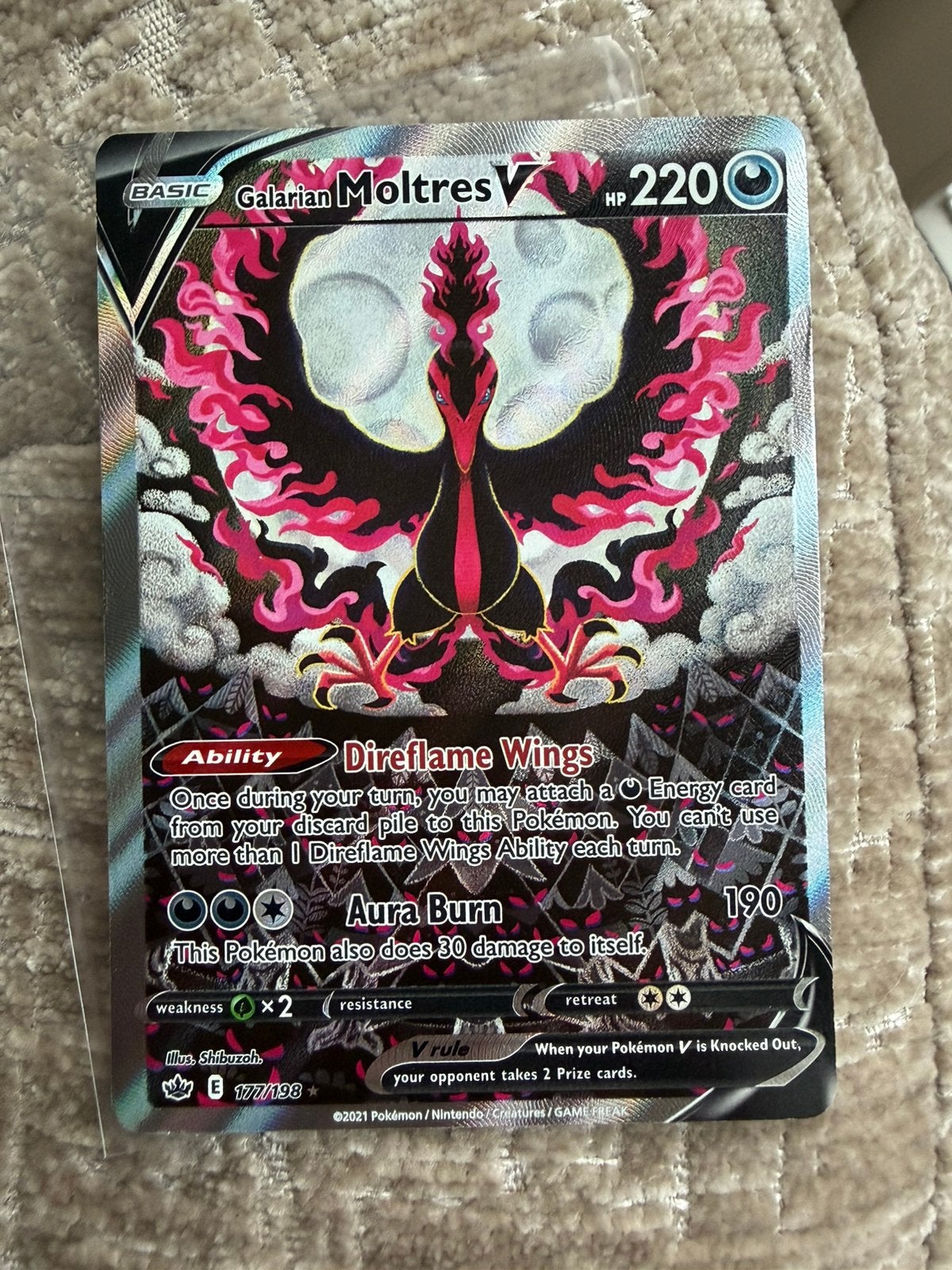 Pokémon galarian moltres v, Hobby en Vrije tijd, Ophalen, Zo goed als nieuw, Losse kaart, Foil