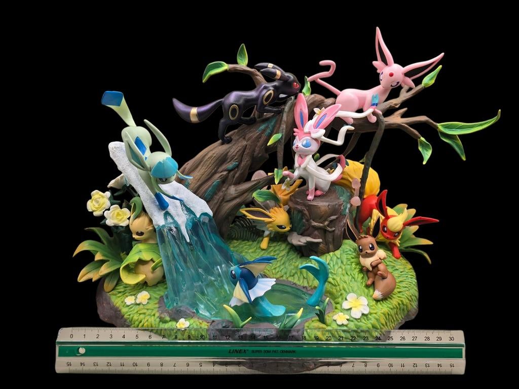 Pokemon TCG Eveelution statue, Ophalen of Verzenden