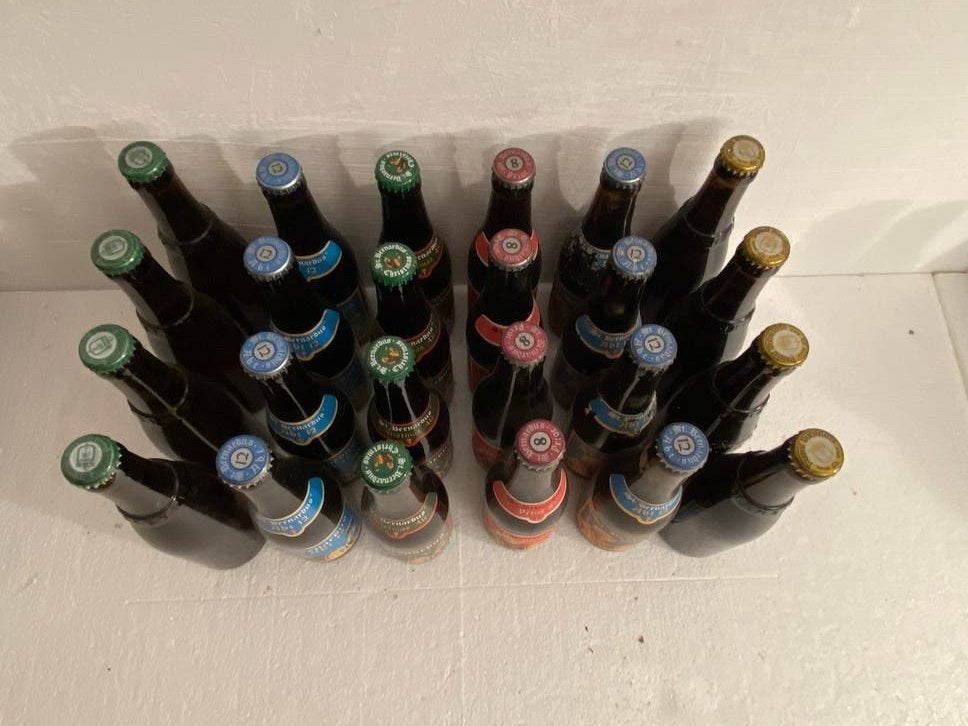 24 stuks oude St Bernardus en Westvleteren, Verzamelen, Biermerken, Ophalen of Verzenden, Zo goed als nieuw, Flesje(s), Overige merken